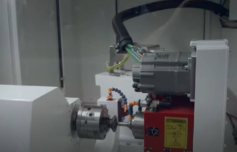 Дебют на новата машина за вътрешно шлифоване S100 CNC на STUDER Дебют на новата машина за вътрешно шлифоване S100 CNC на STUDER