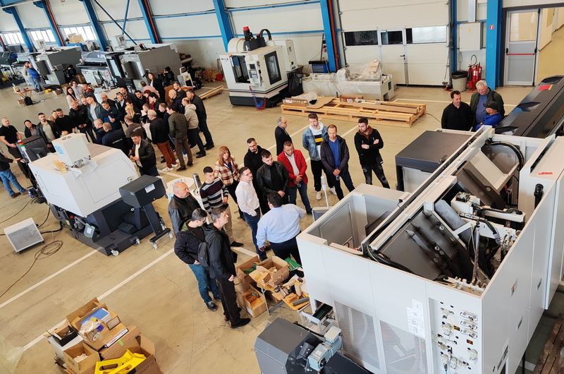 Open House събитие демонстрира съвременни решения за CNC металообработка Open House събитие демонстрира съвременни решения за CNC металообработка